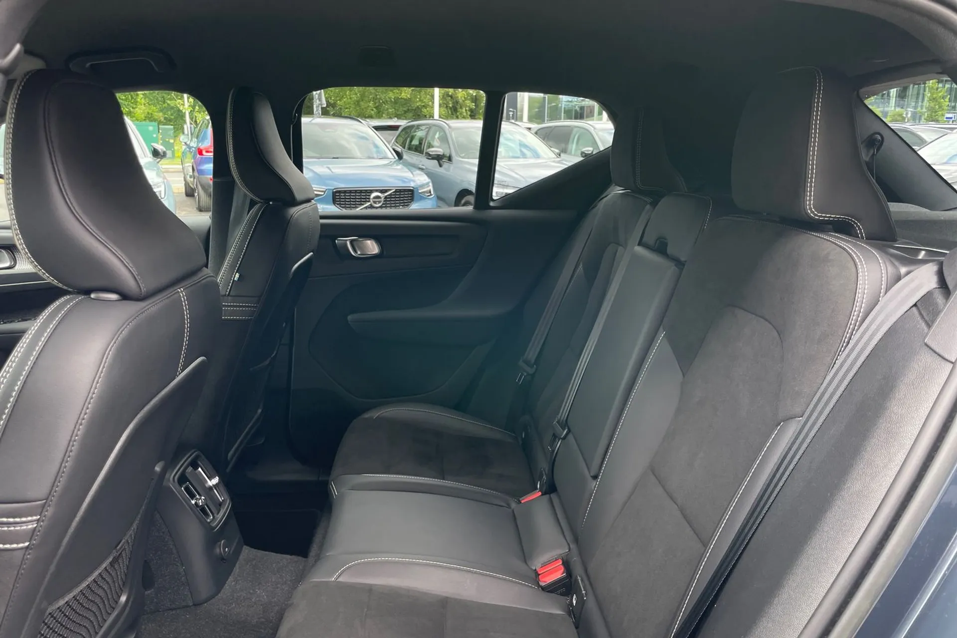 Volvo XC40 thumbnail image number 29