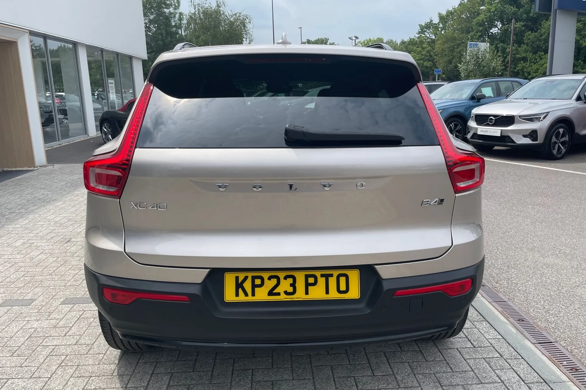 Volvo XC40 thumbnail image number 8
