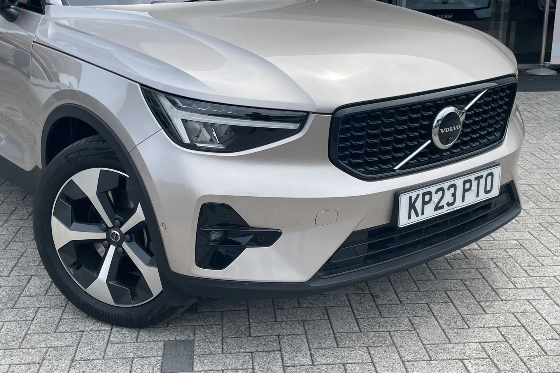 Volvo XC40 thumbnail image number 6