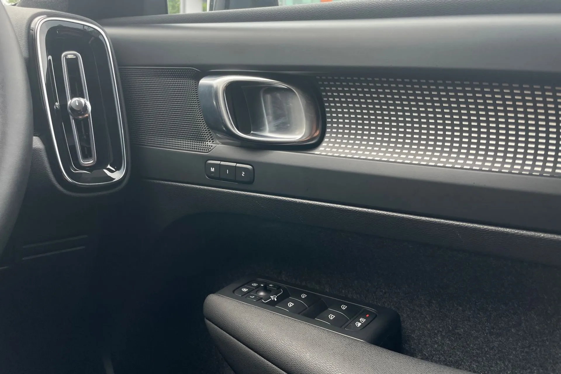 Volvo XC40 thumbnail image number 42