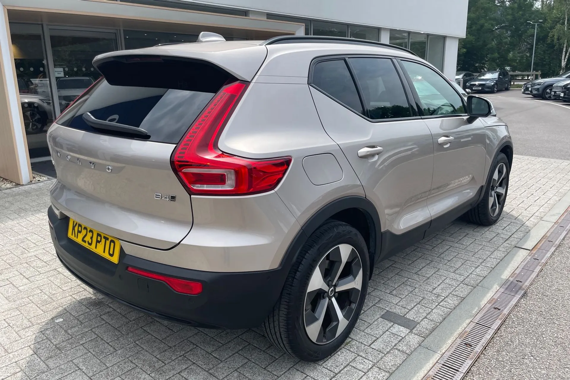 Volvo XC40 thumbnail image number 7