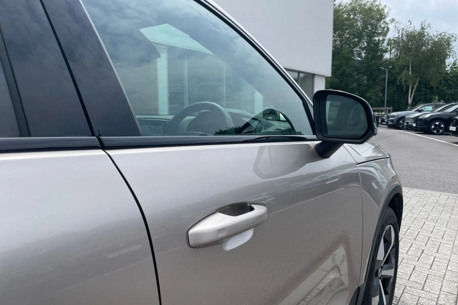 Volvo XC40 thumbnail image number 16