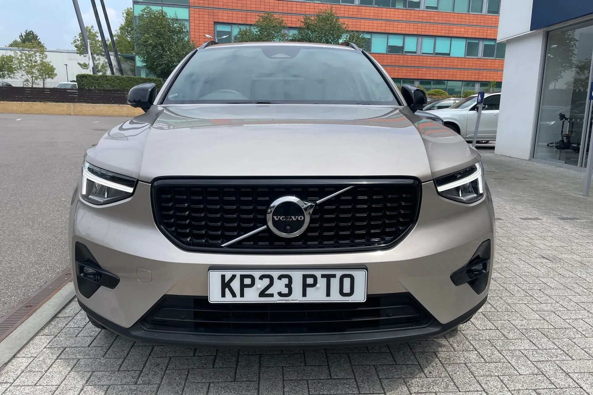 Volvo XC40 thumbnail image number 12