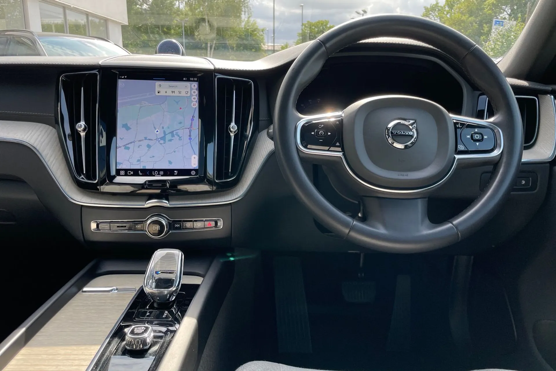 Volvo XC60 thumbnail image number 35