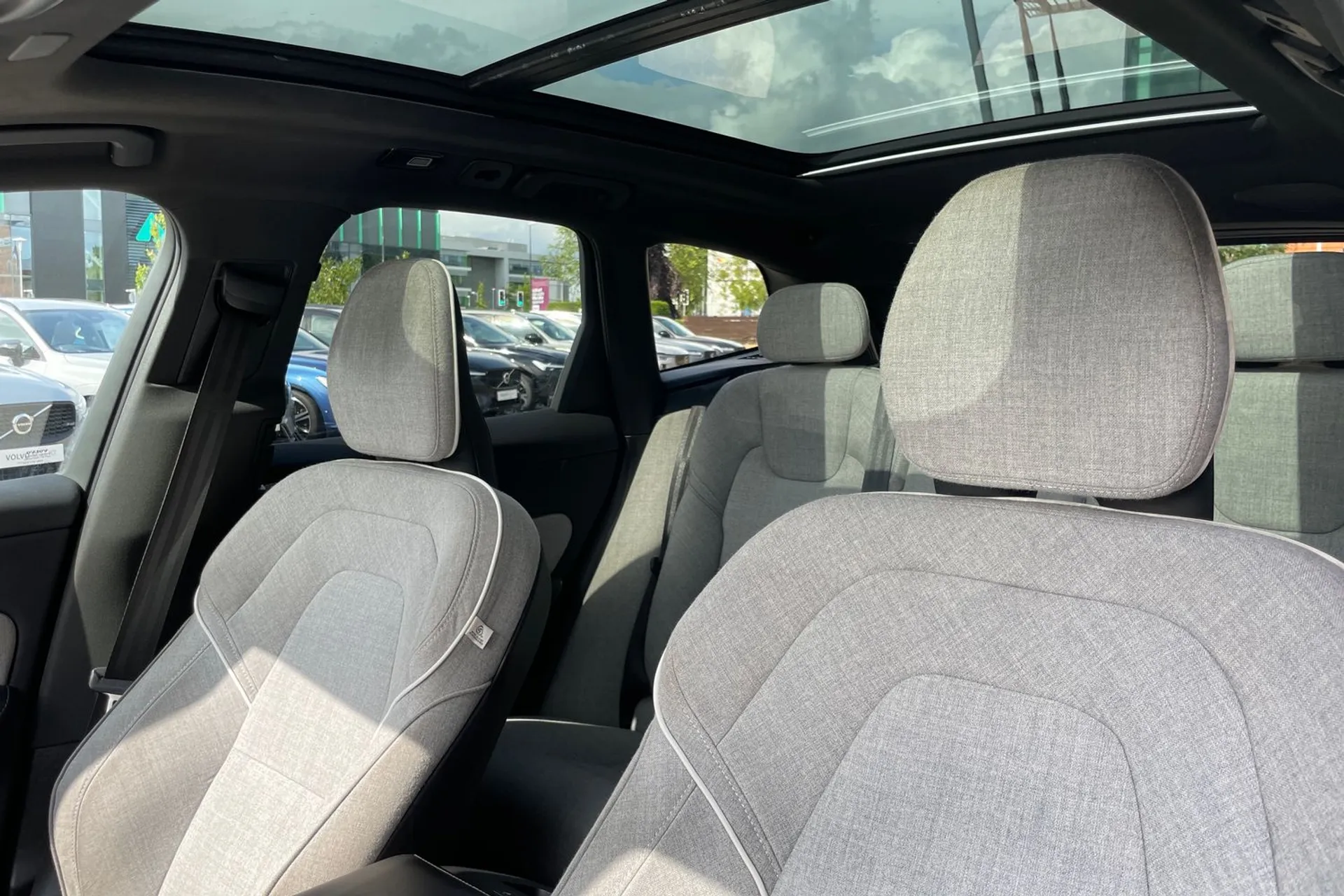 Volvo XC60 thumbnail image number 30