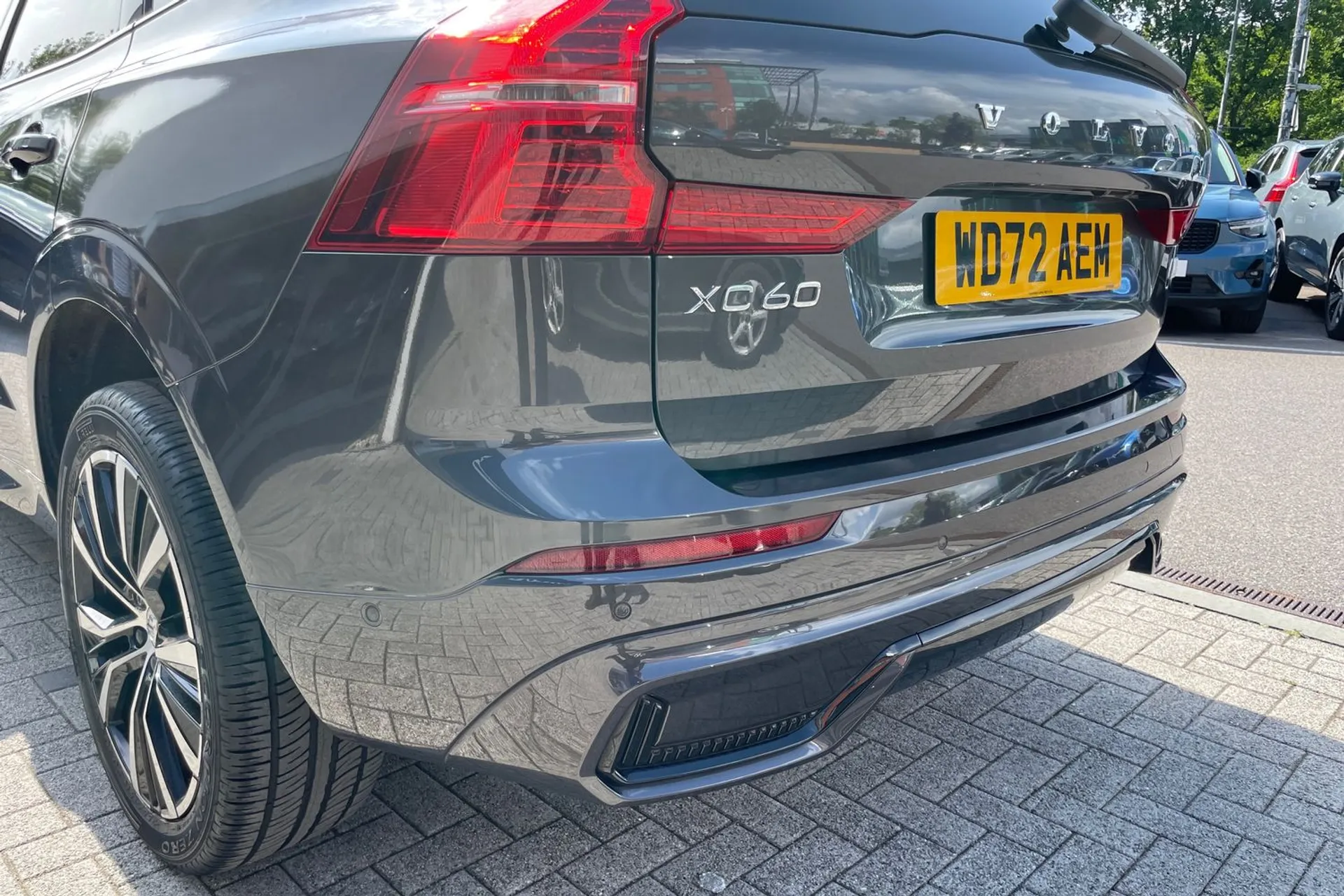 Volvo XC60 thumbnail image number 17