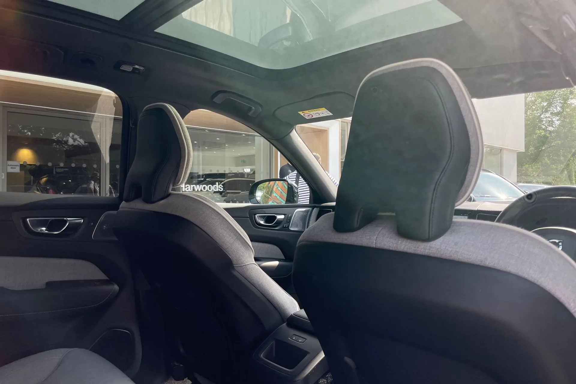 Volvo XC60 thumbnail image number 25