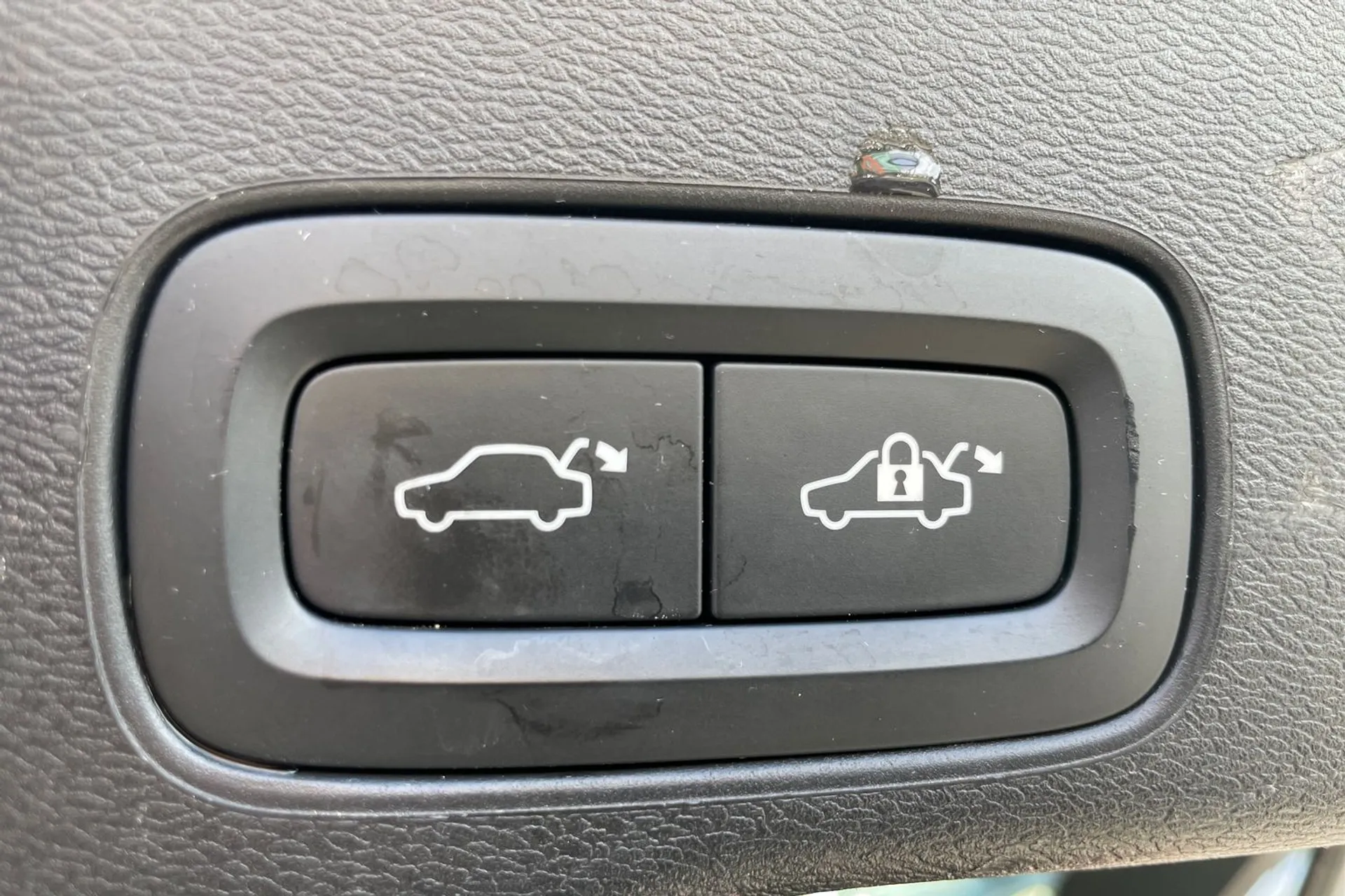 Volvo XC60 thumbnail image number 22