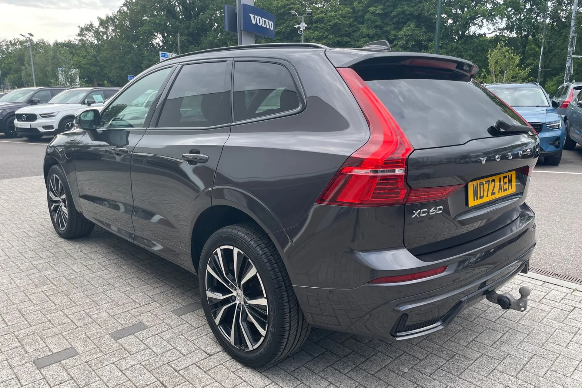 Volvo XC60 thumbnail image number 9