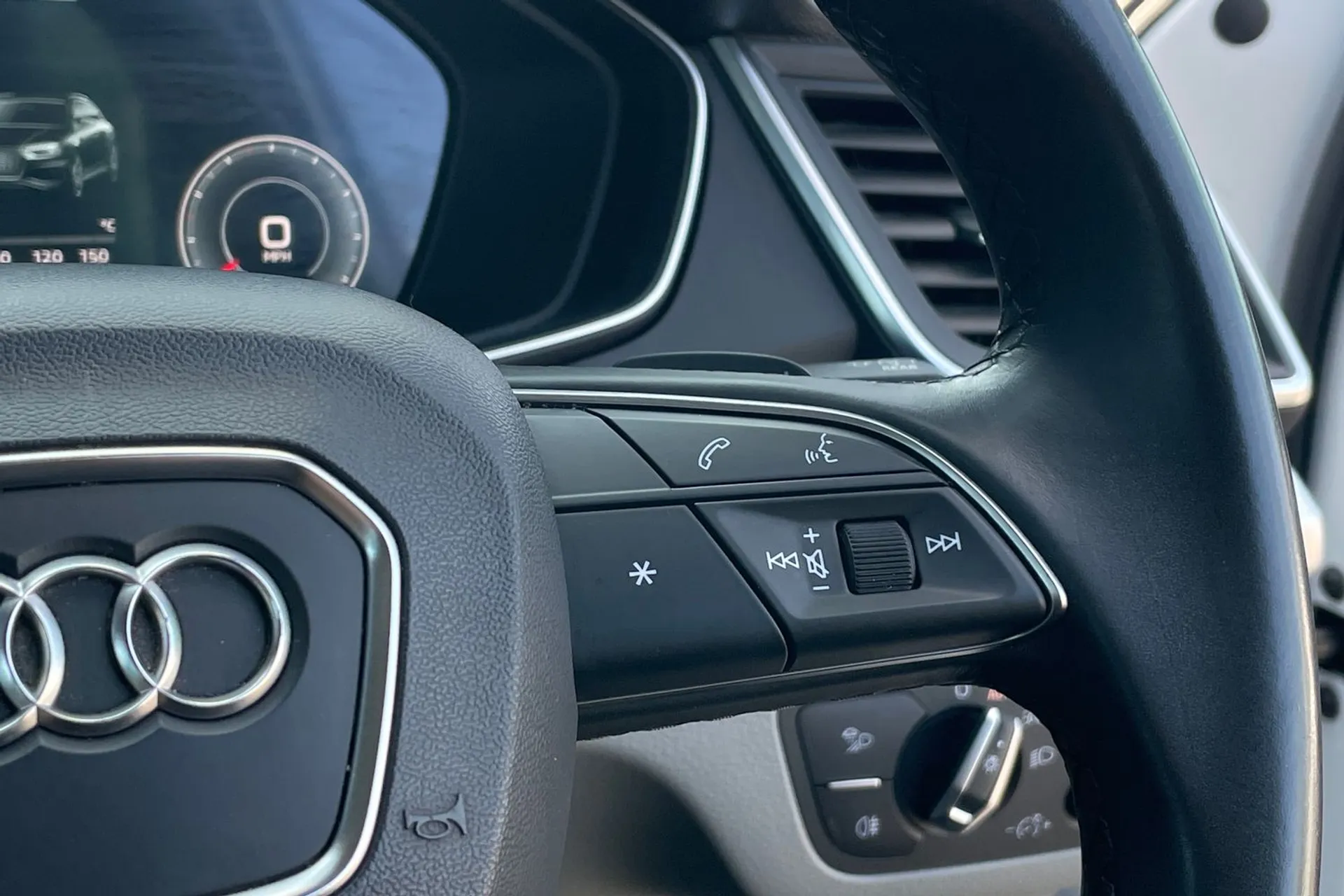 Audi Q5 thumbnail image number 41