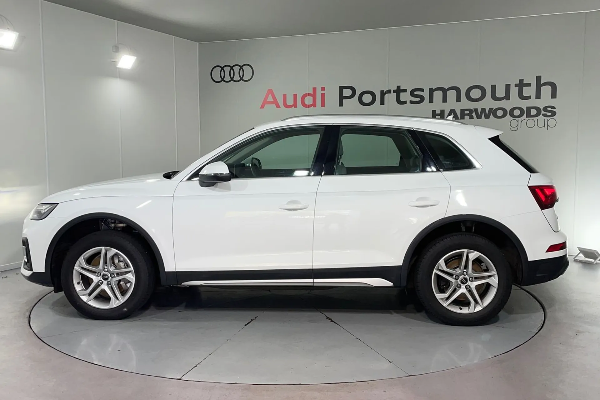 Audi Q5 thumbnail image number 8