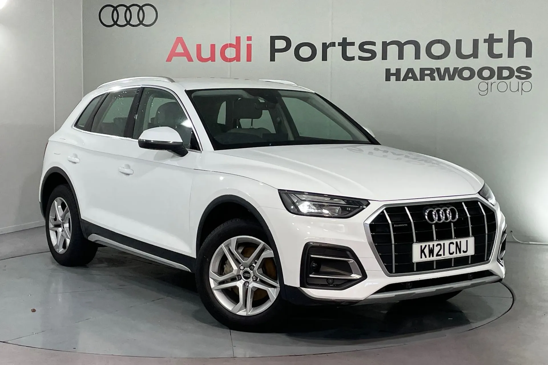 Audi Q5 focused image