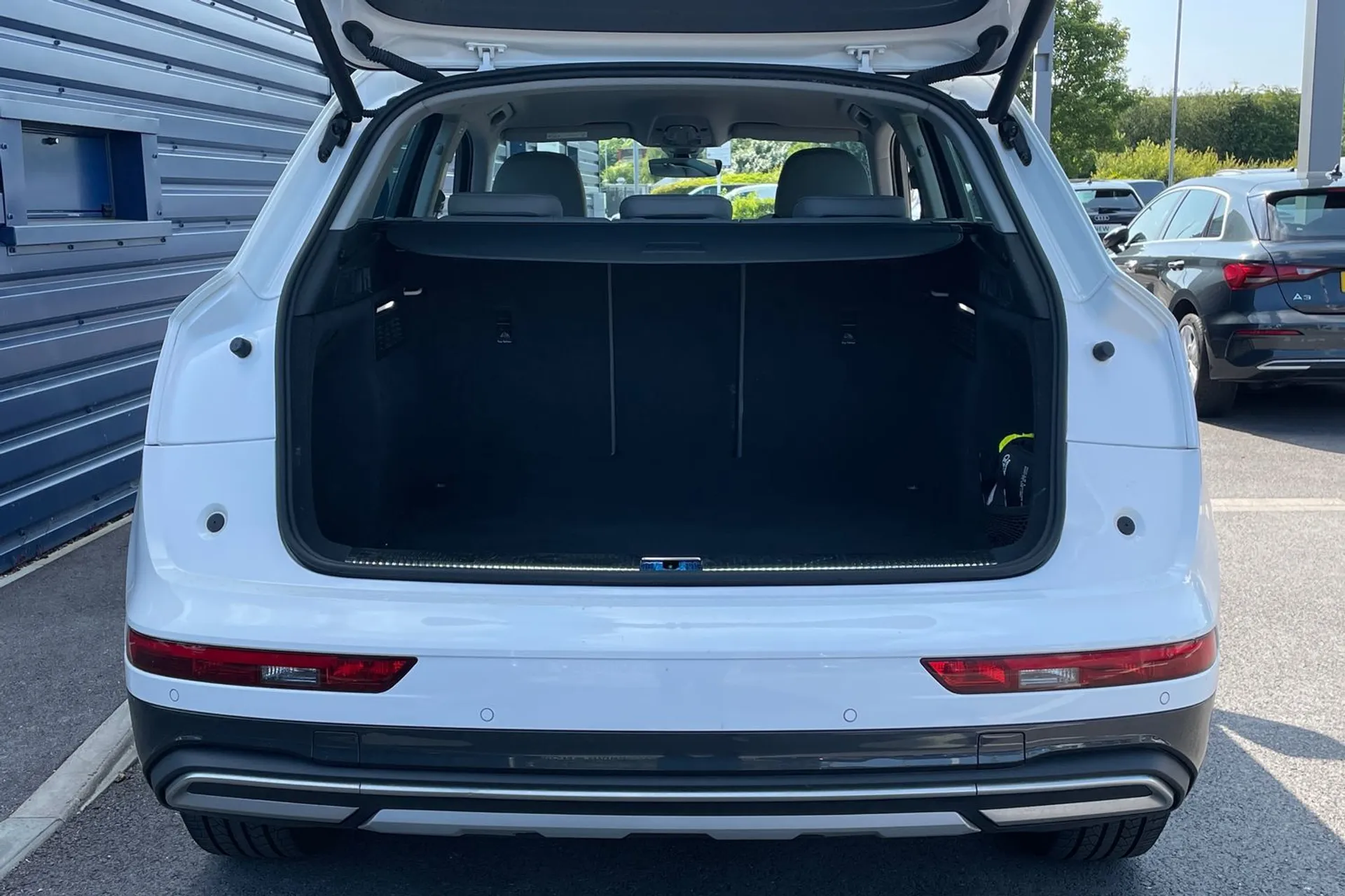 Audi Q5 thumbnail image number 18