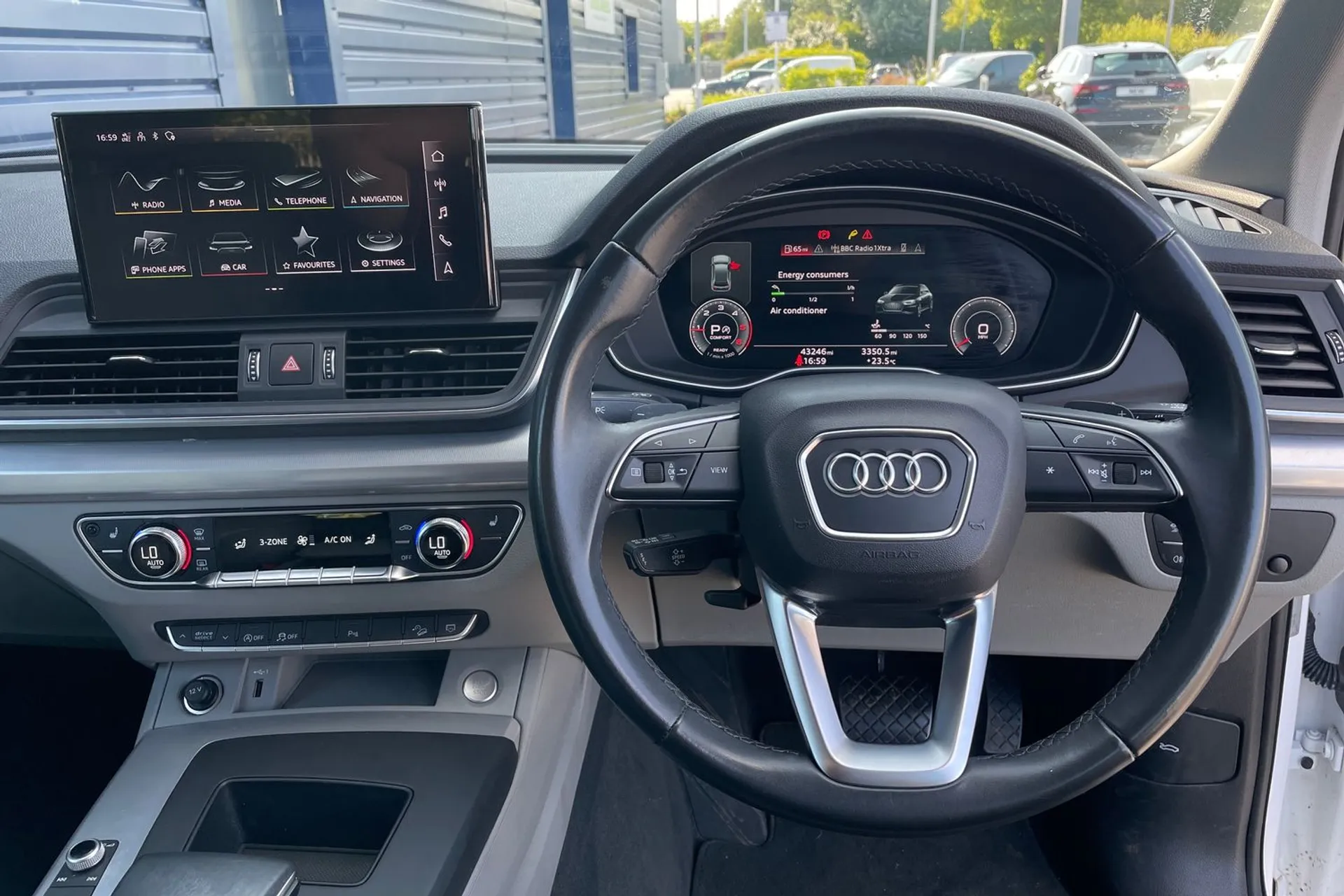 Audi Q5 thumbnail image number 38