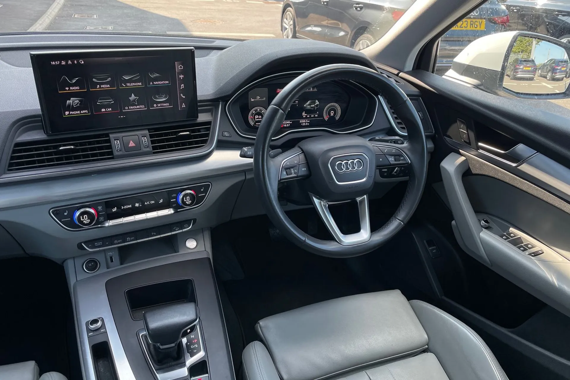 Audi Q5 thumbnail image number 37