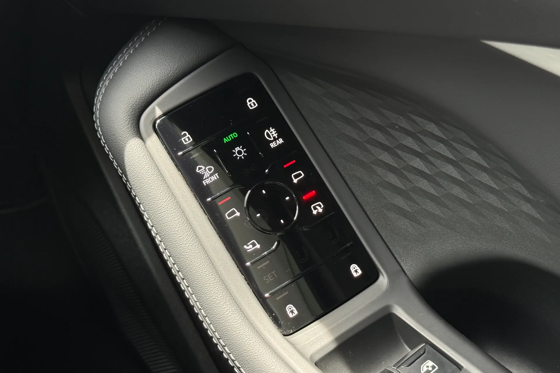 Audi A5 thumbnail image number 25