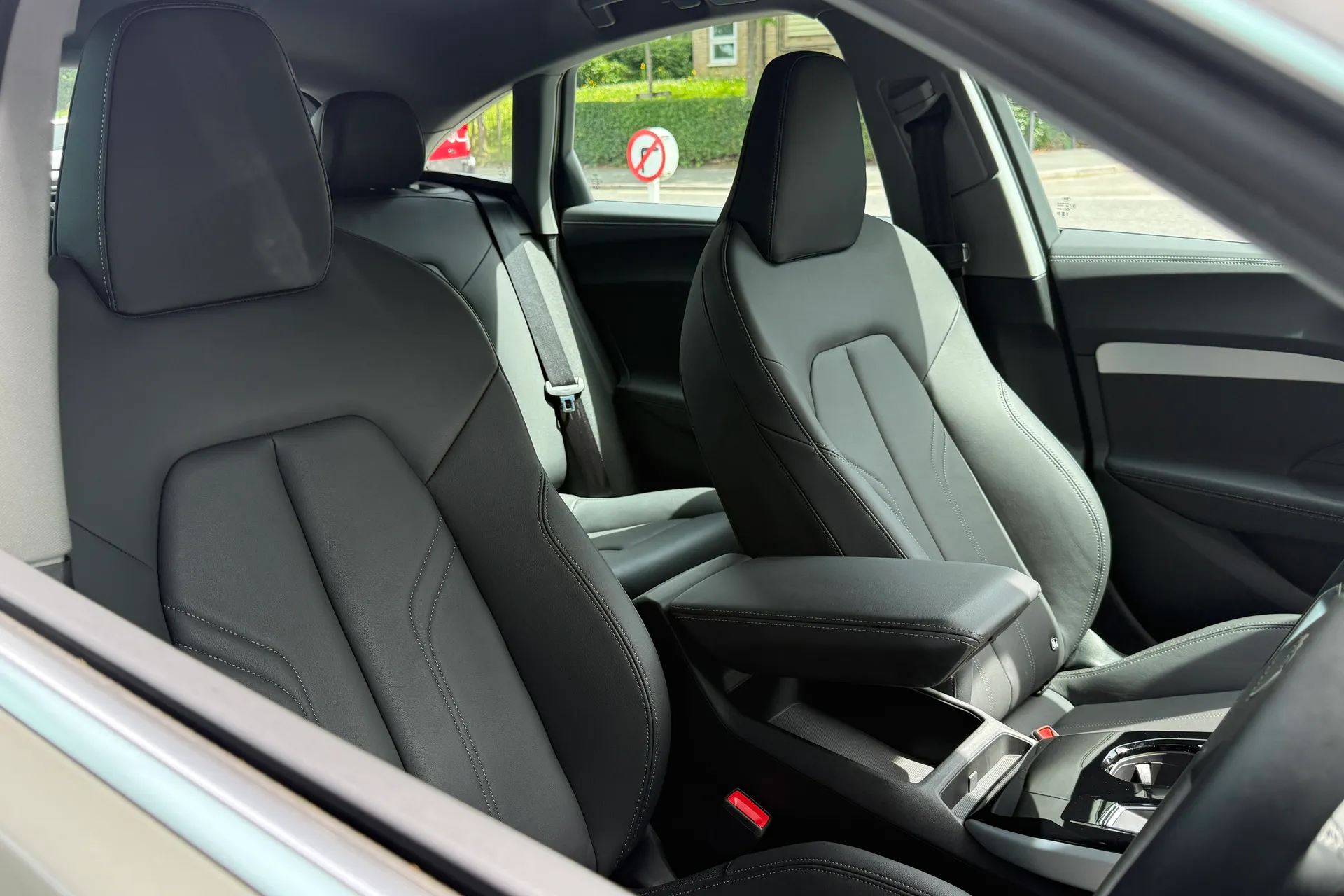 Audi A5 thumbnail image number 28