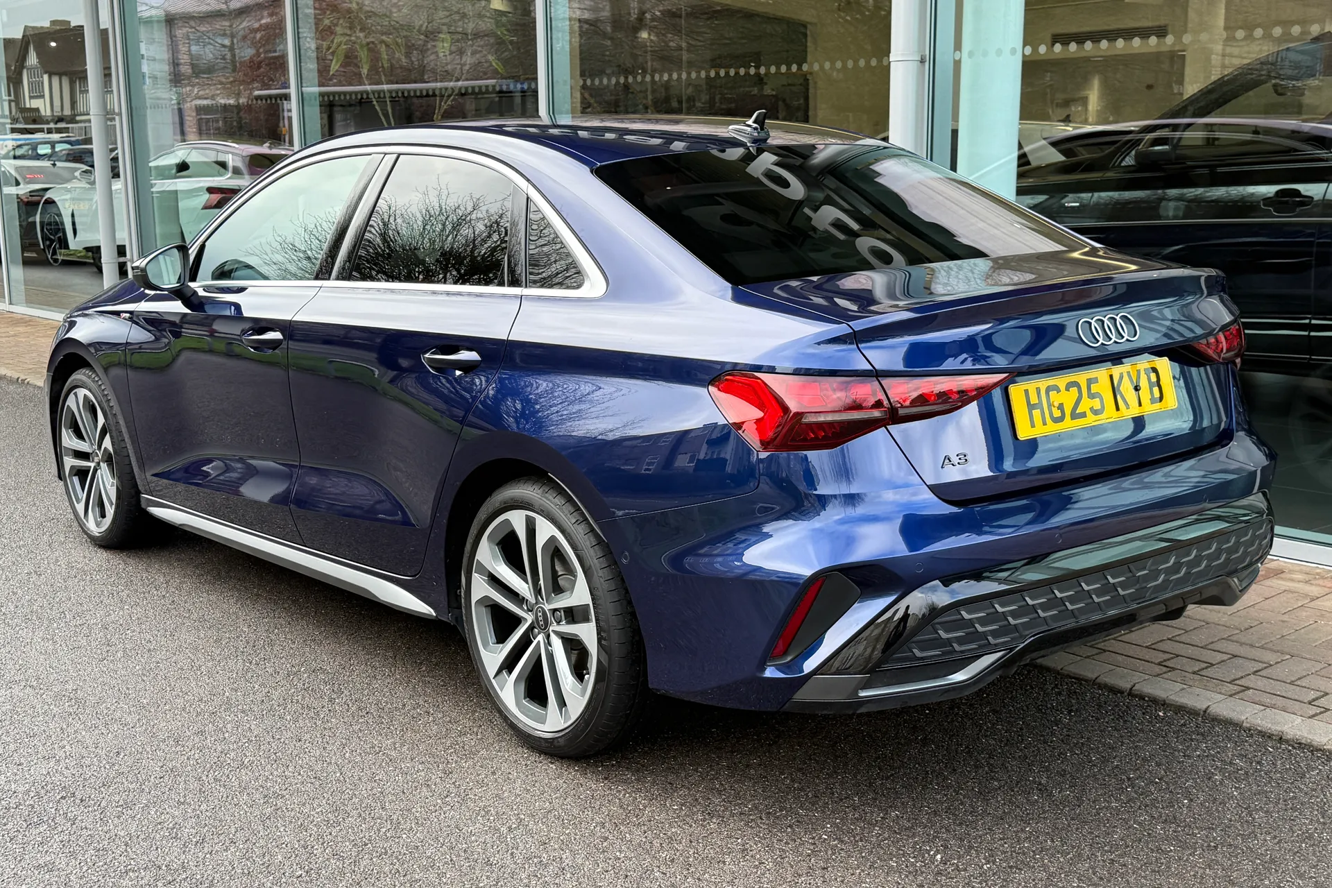 Audi A3 thumbnail image number 9