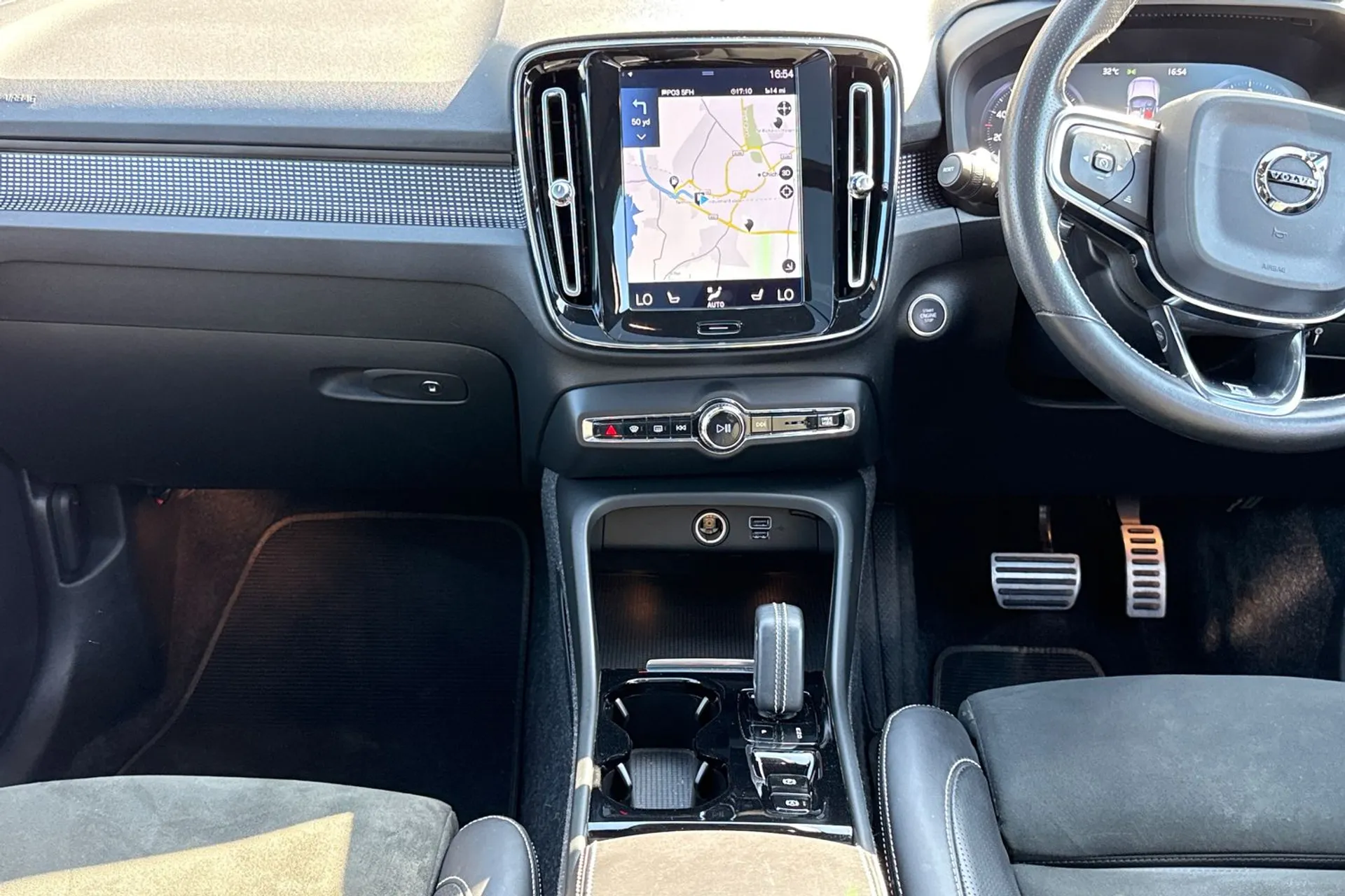 Volvo XC40 thumbnail image number 37