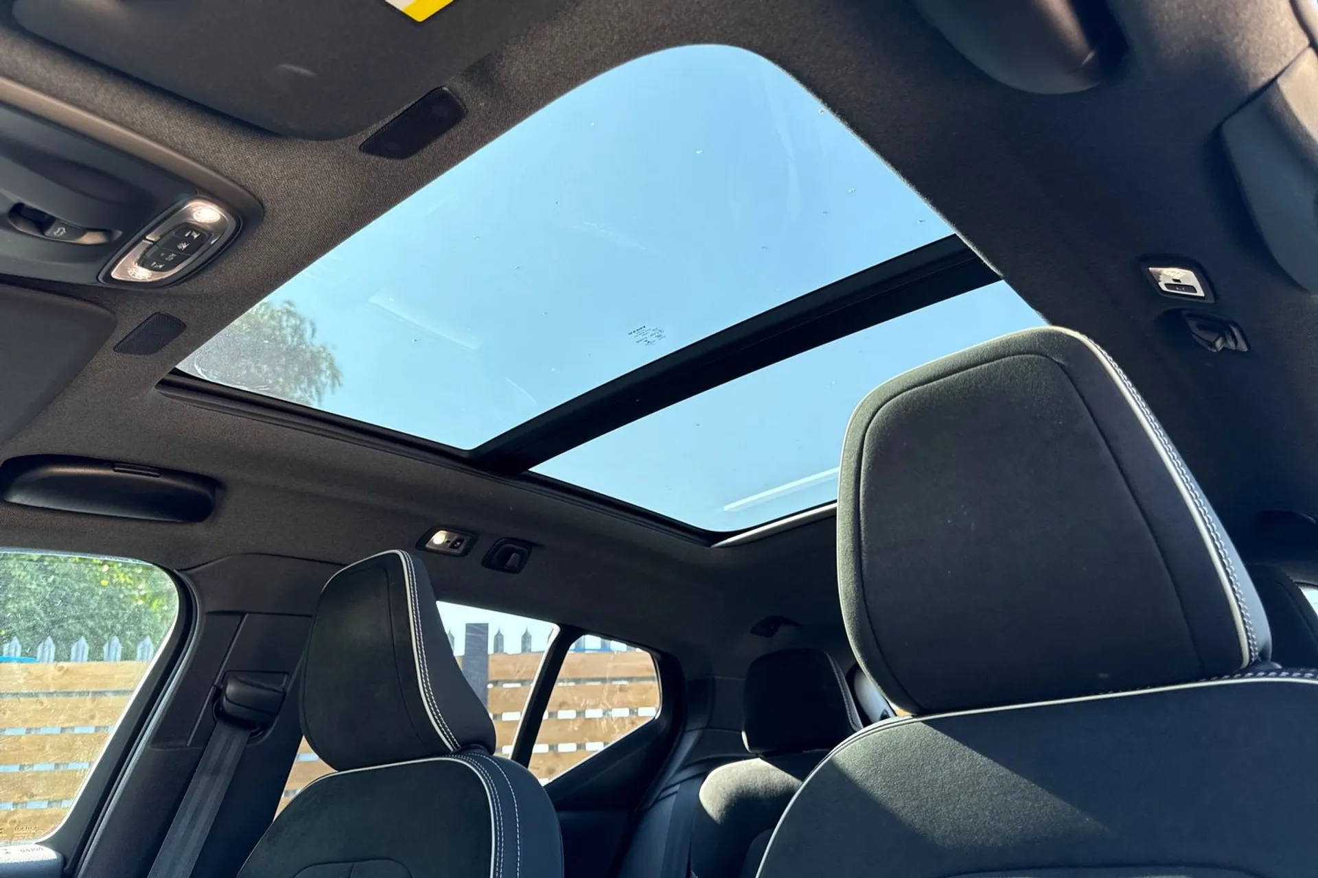 Volvo XC40 thumbnail image number 31