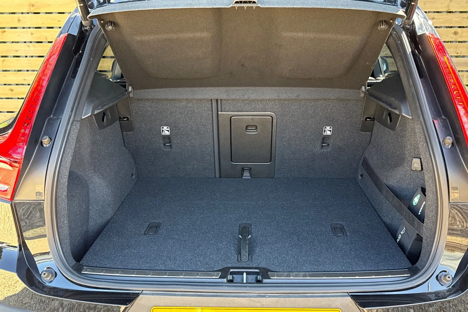 Volvo XC40 thumbnail image number 21