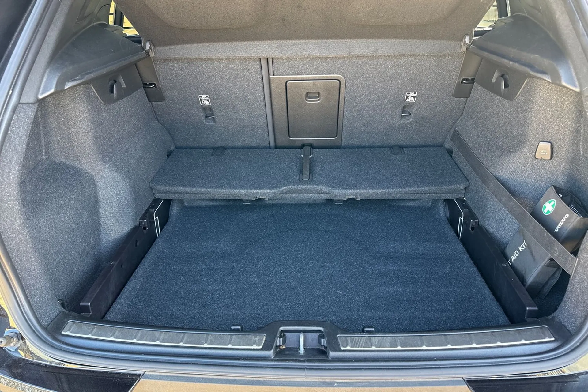 Volvo XC40 thumbnail image number 23
