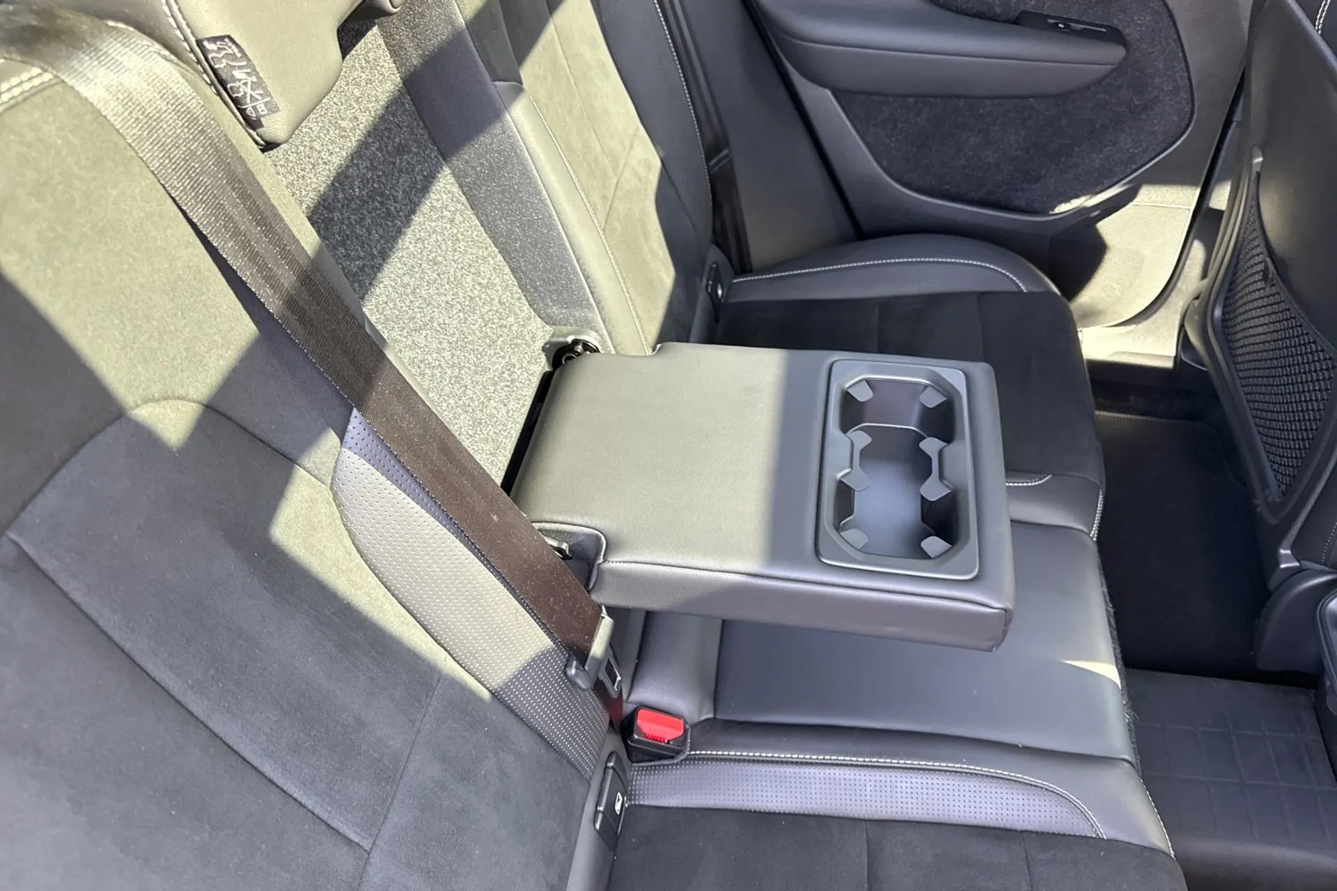 Volvo XC40 thumbnail image number 46