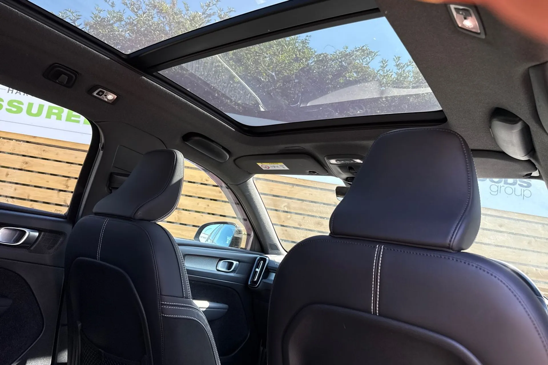 Volvo XC40 thumbnail image number 25
