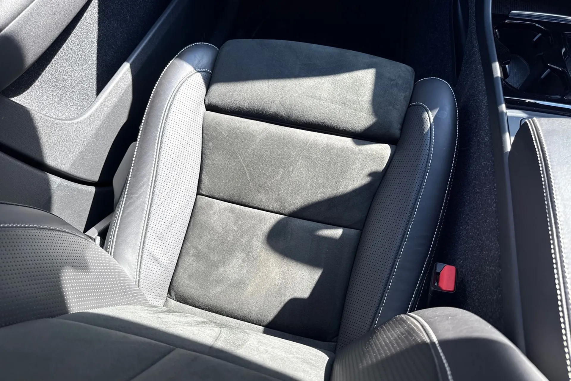 Volvo XC40 thumbnail image number 34