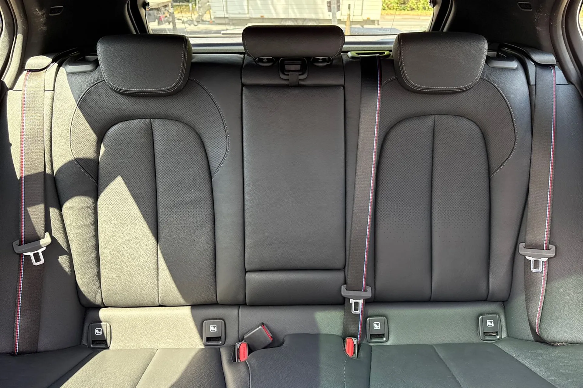 BMW 1 SERIES thumbnail image number 25