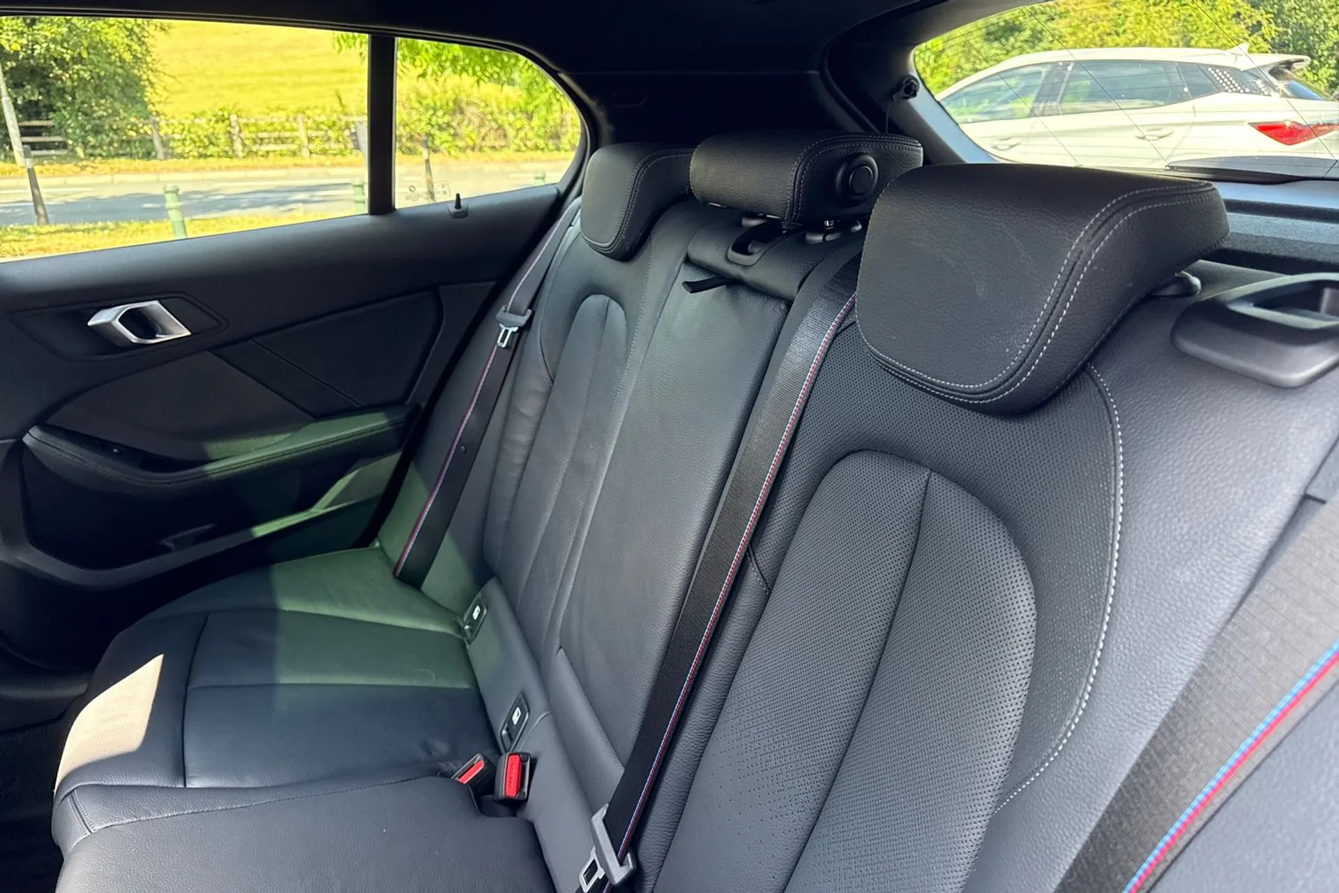 BMW 1 SERIES thumbnail image number 29