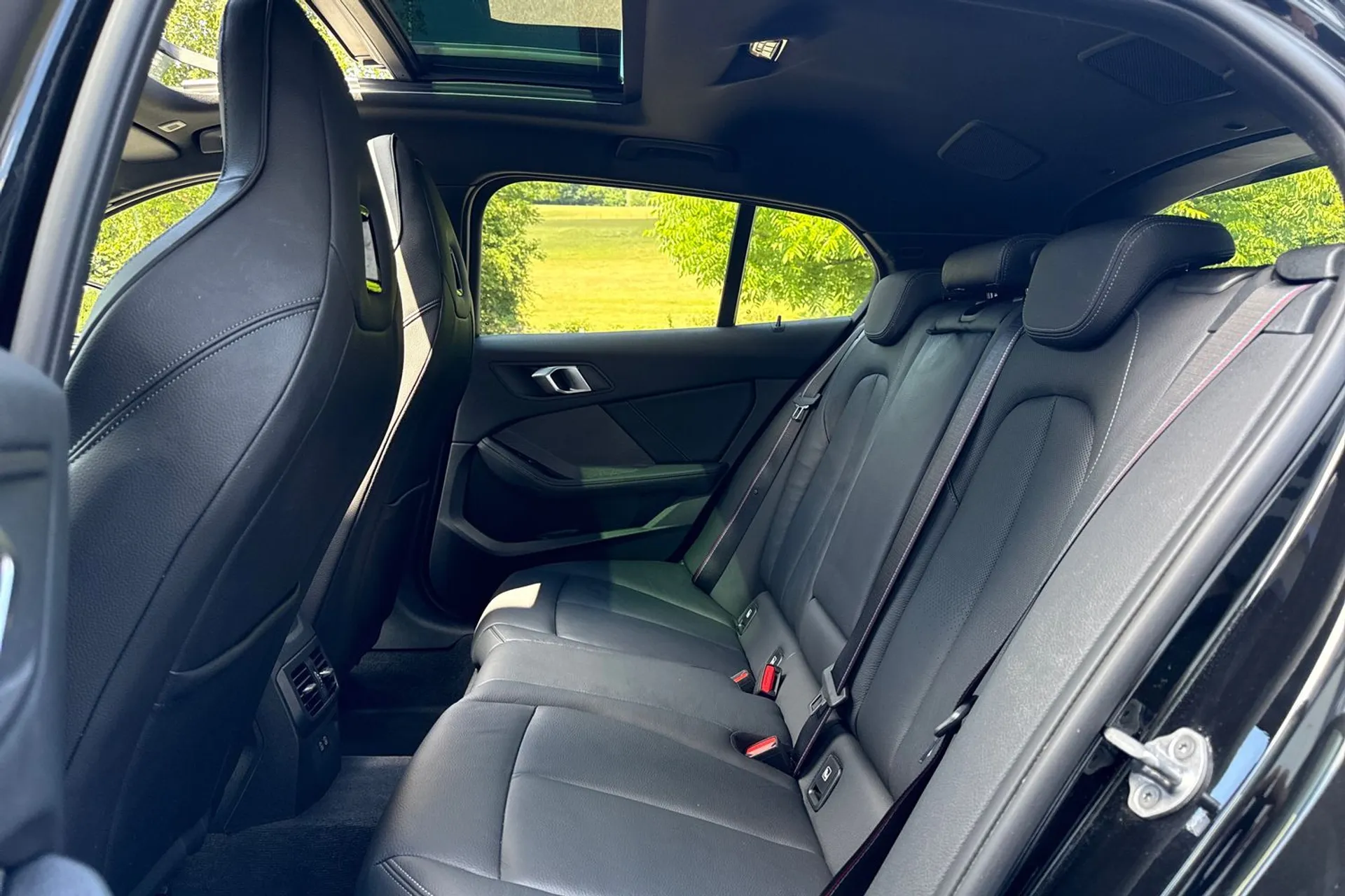 BMW 1 SERIES thumbnail image number 12