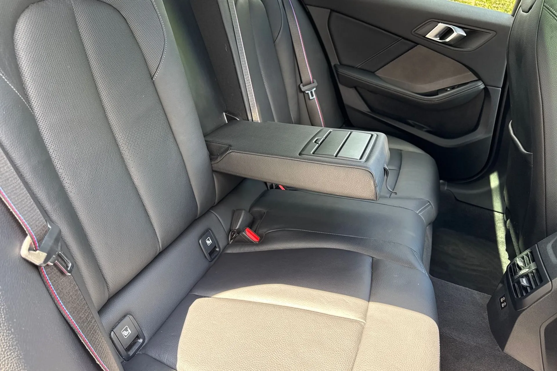 BMW 1 SERIES thumbnail image number 26