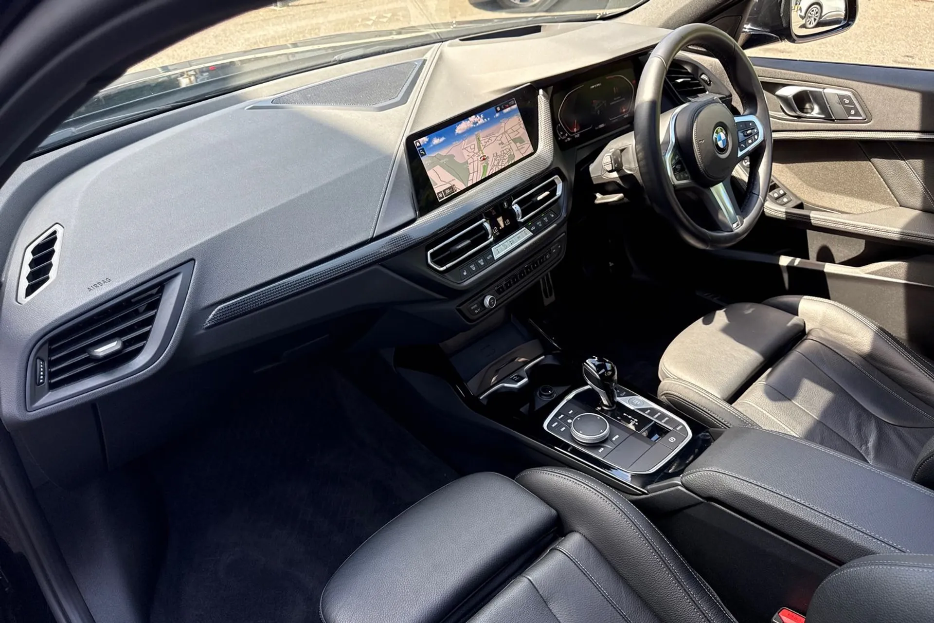 BMW 1 SERIES thumbnail image number 10