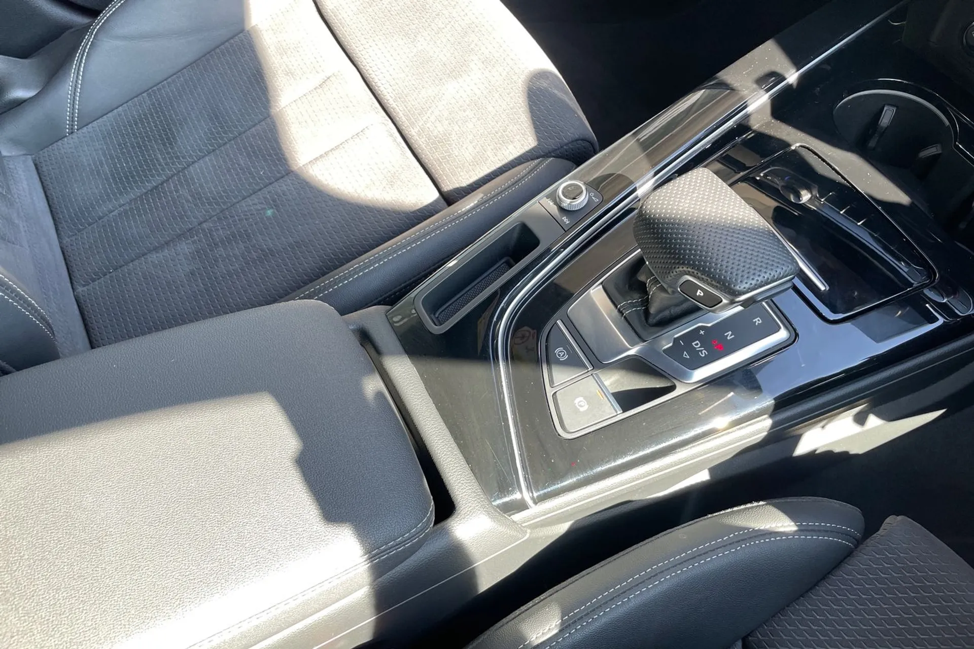 Audi A5 thumbnail image number 40