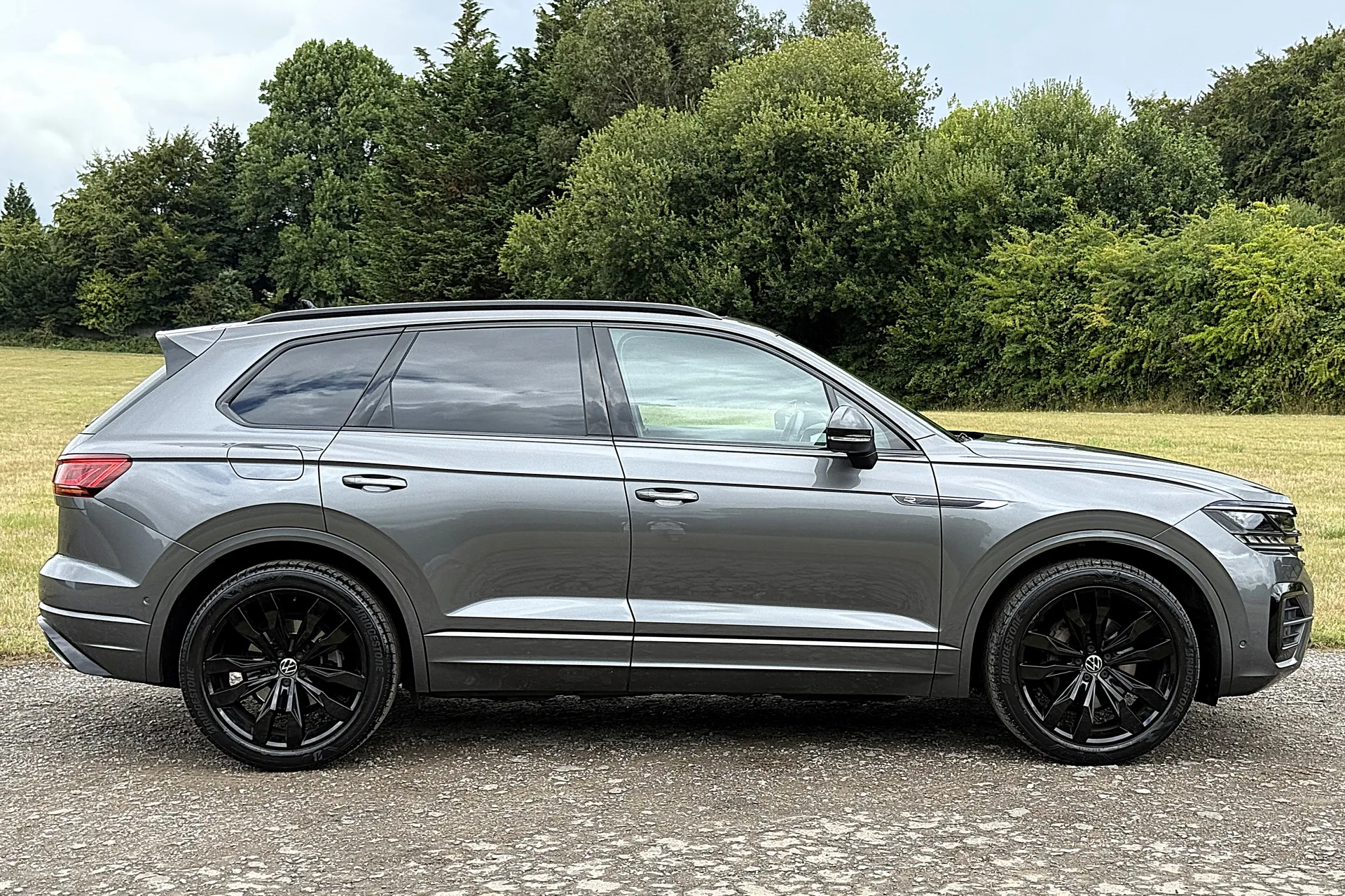VOLKSWAGEN TOUAREG thumbnail image number 2