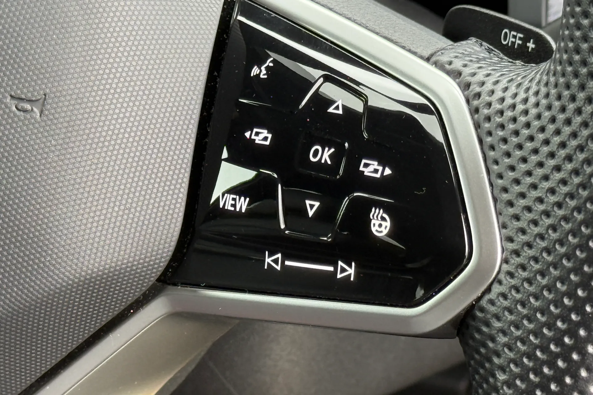 VOLKSWAGEN TOUAREG thumbnail image number 50