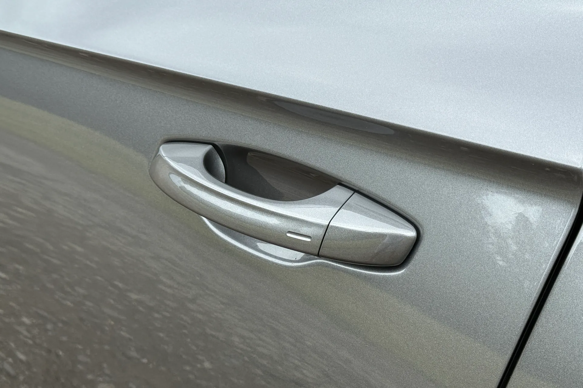 VOLKSWAGEN TOUAREG thumbnail image number 9