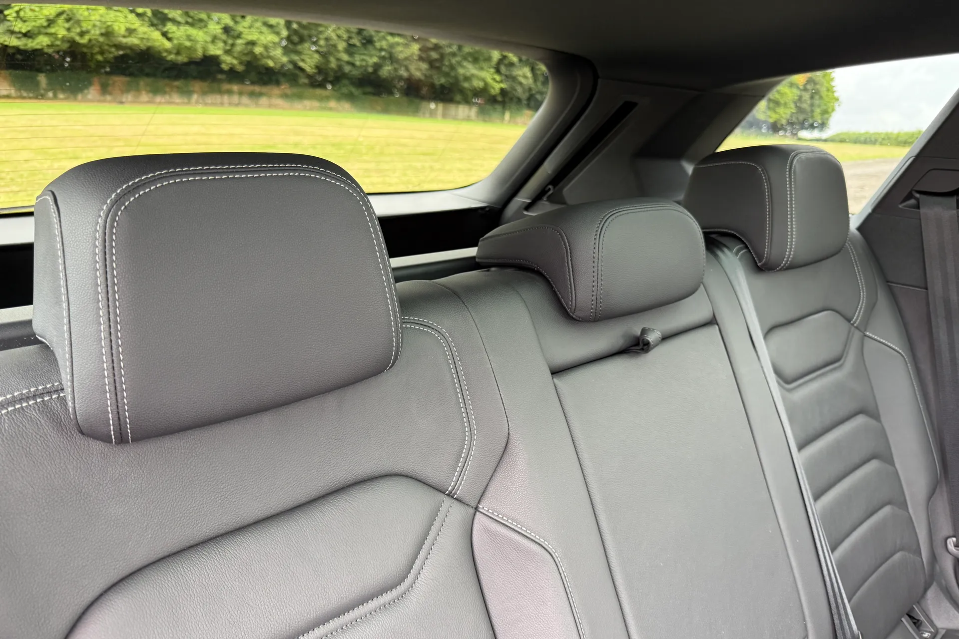 VOLKSWAGEN TOUAREG thumbnail image number 25