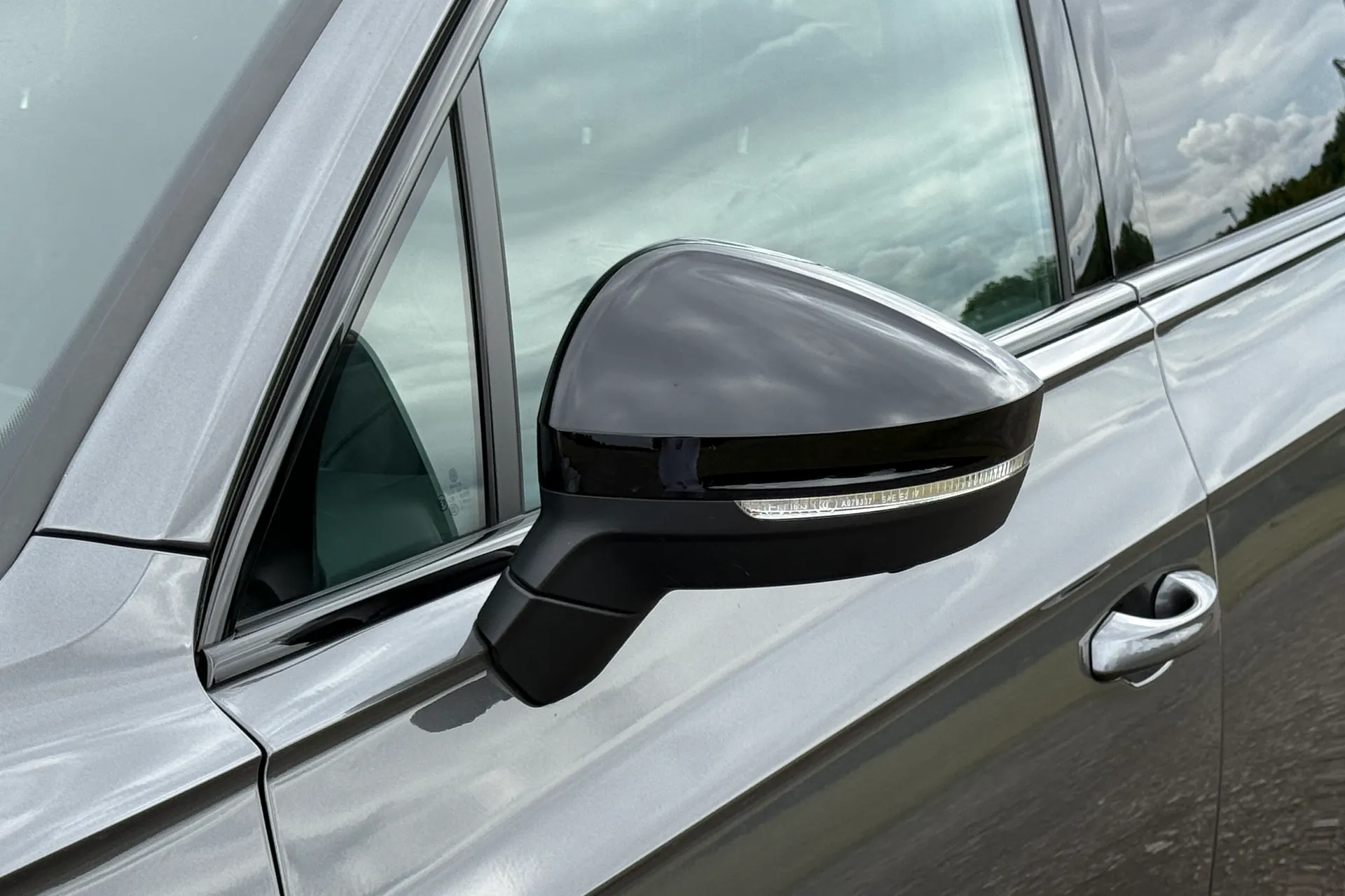 VOLKSWAGEN TOUAREG thumbnail image number 11