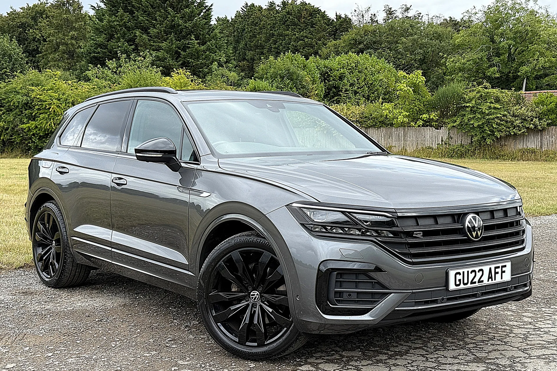 VOLKSWAGEN TOUAREG focused image