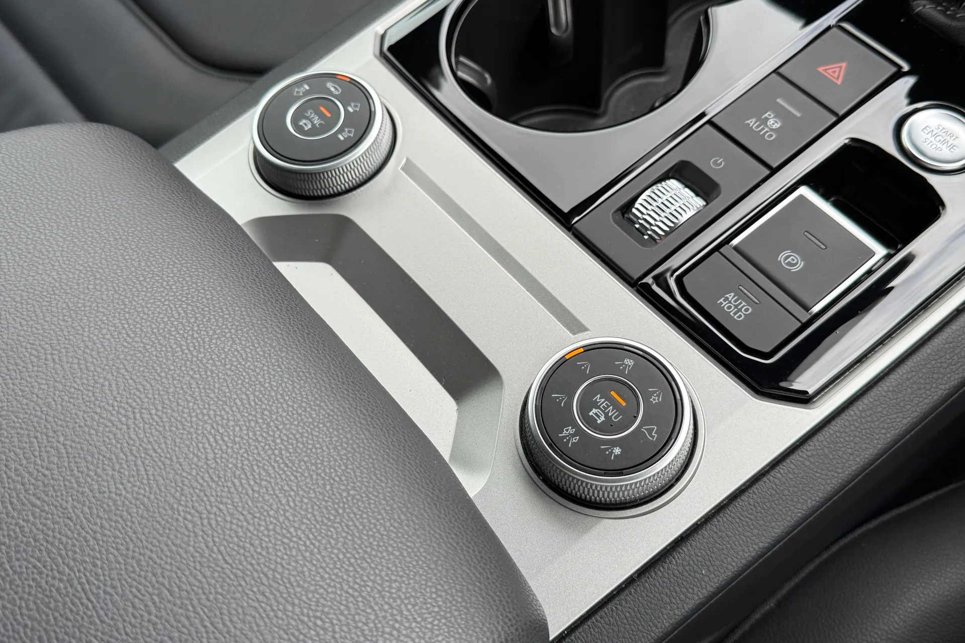 VOLKSWAGEN TOUAREG thumbnail image number 46