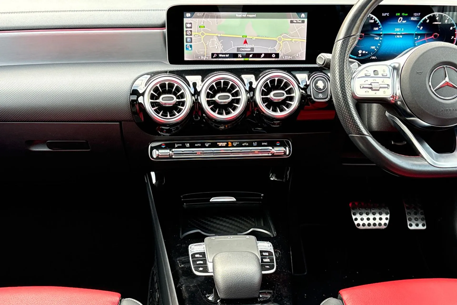 MERCEDES-BENZ CLA thumbnail image number 37