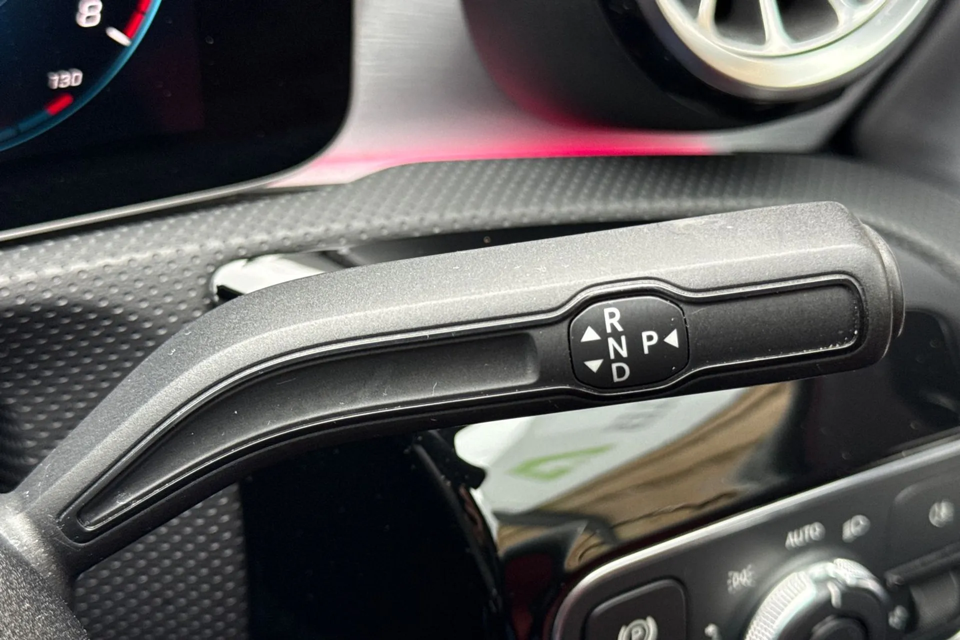 MERCEDES-BENZ CLA thumbnail image number 61