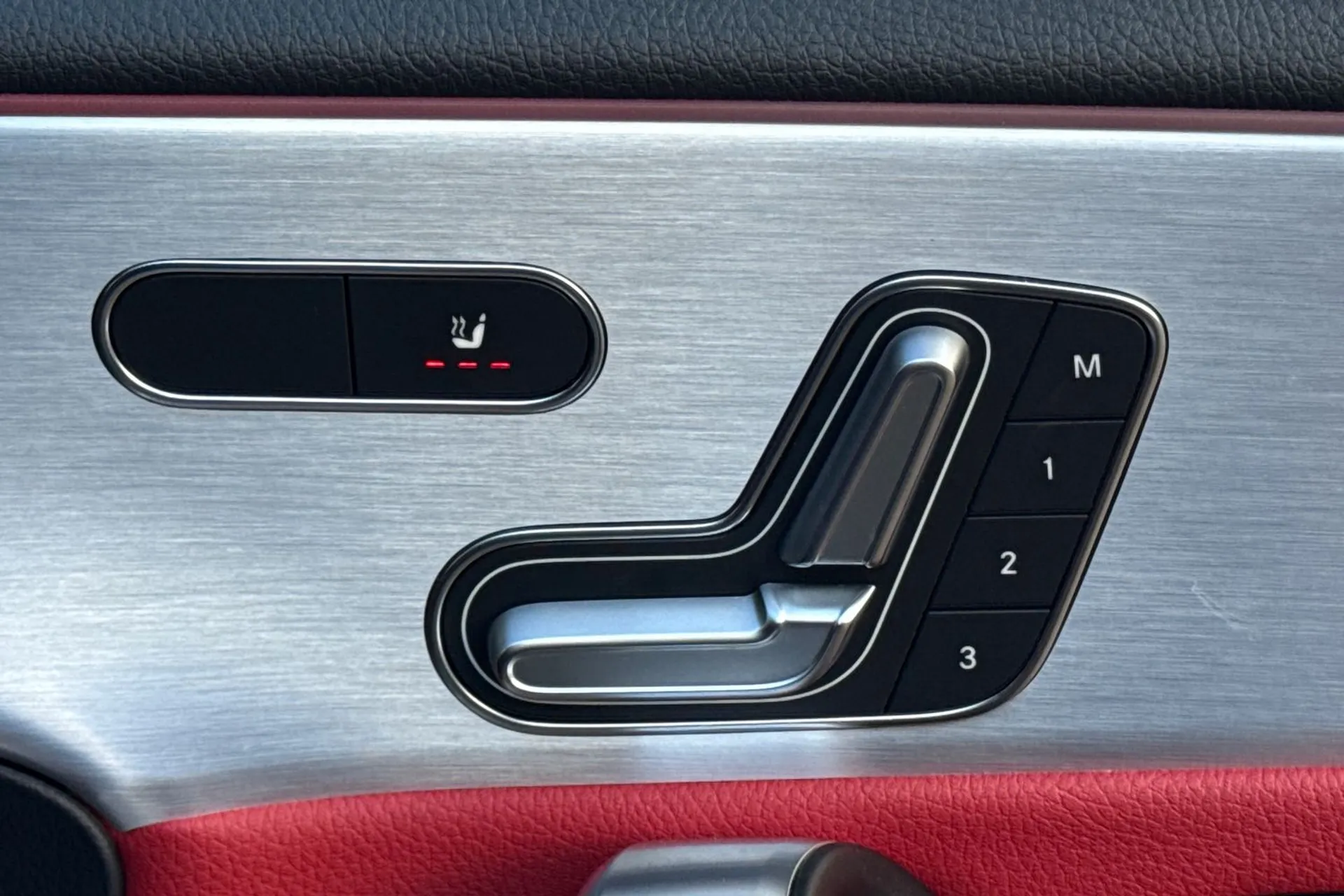 MERCEDES-BENZ CLA thumbnail image number 50