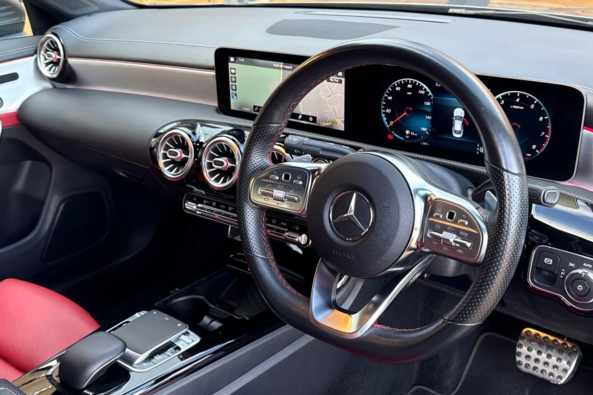 MERCEDES-BENZ CLA thumbnail image number 28
