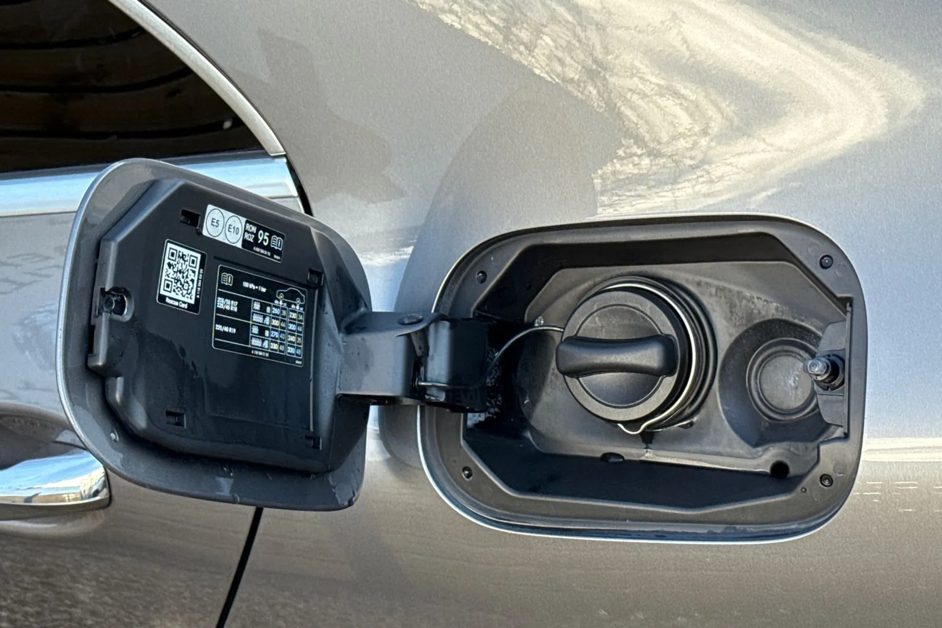 MERCEDES-BENZ CLA thumbnail image number 20