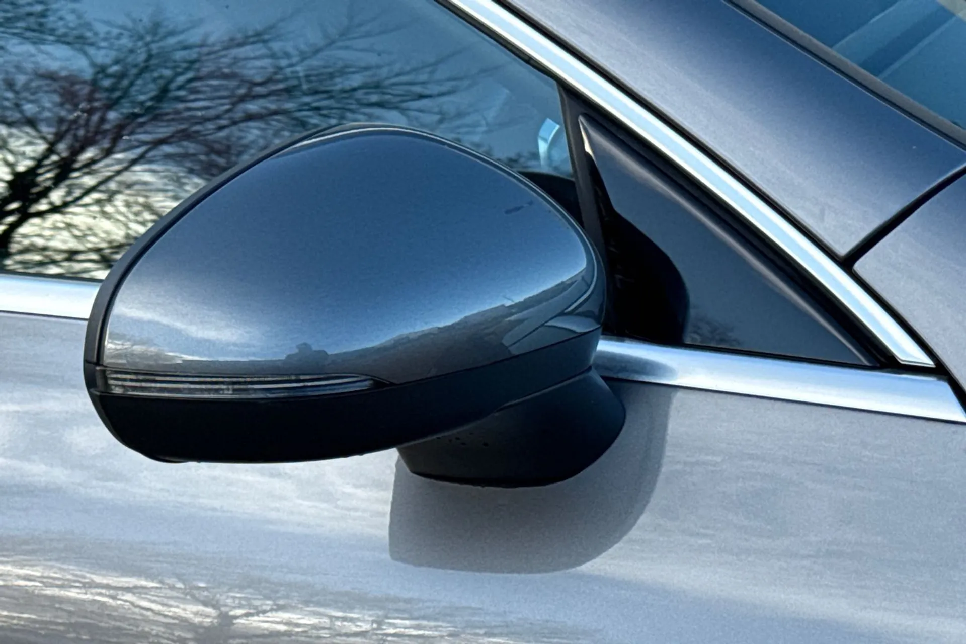 MERCEDES-BENZ CLA thumbnail image number 46