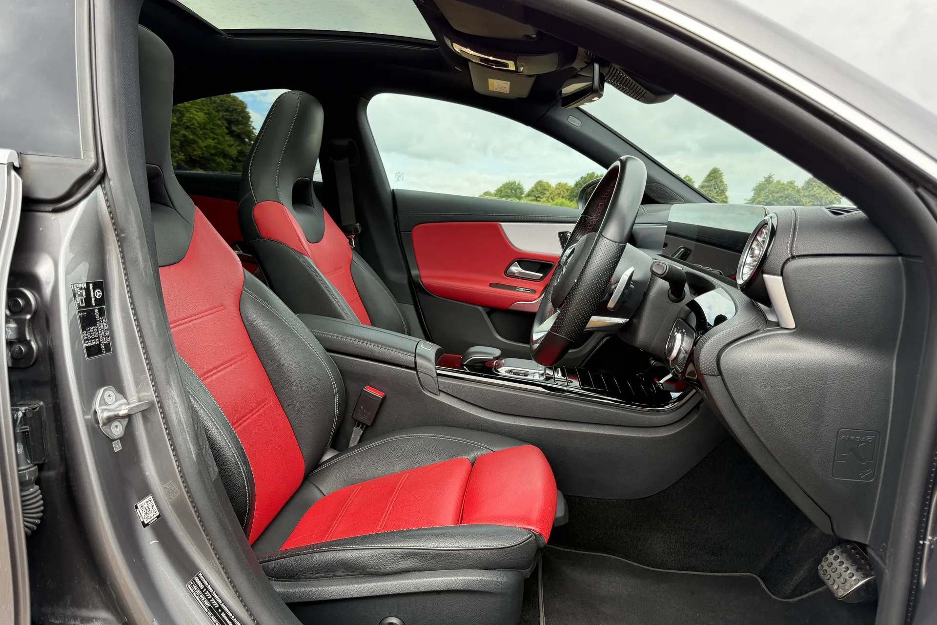 MERCEDES-BENZ CLA thumbnail image number 23