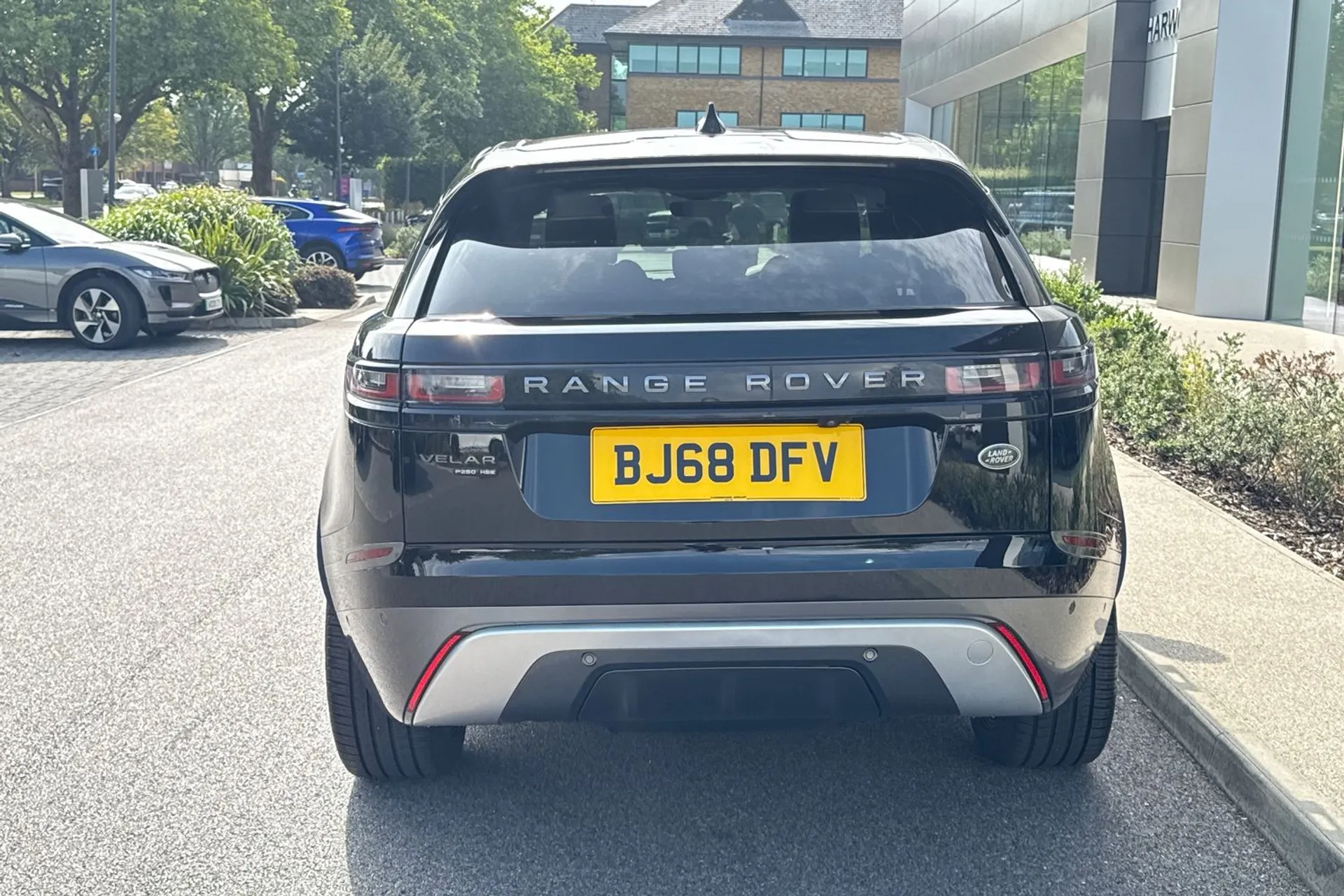 LAND ROVER RANGE ROVER VELAR thumbnail image number 13